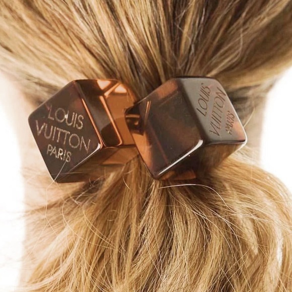 Louis Vuitton Vintage Lucite Hair Tie Cube bobble Set of 2 With Carrying Pouch - Picture 10 of 11